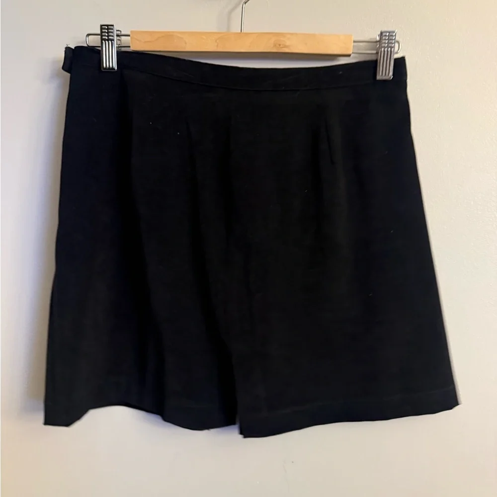 BCBG Max Azria Black Faux Suede Mini Skirt Front Slit Size 10 Made in USA